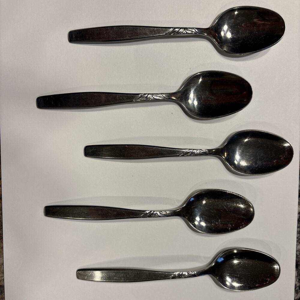 Vintage Supreme Stainless USA Swirl Flatware Lot 19 Forks Spoons Knives Oneida